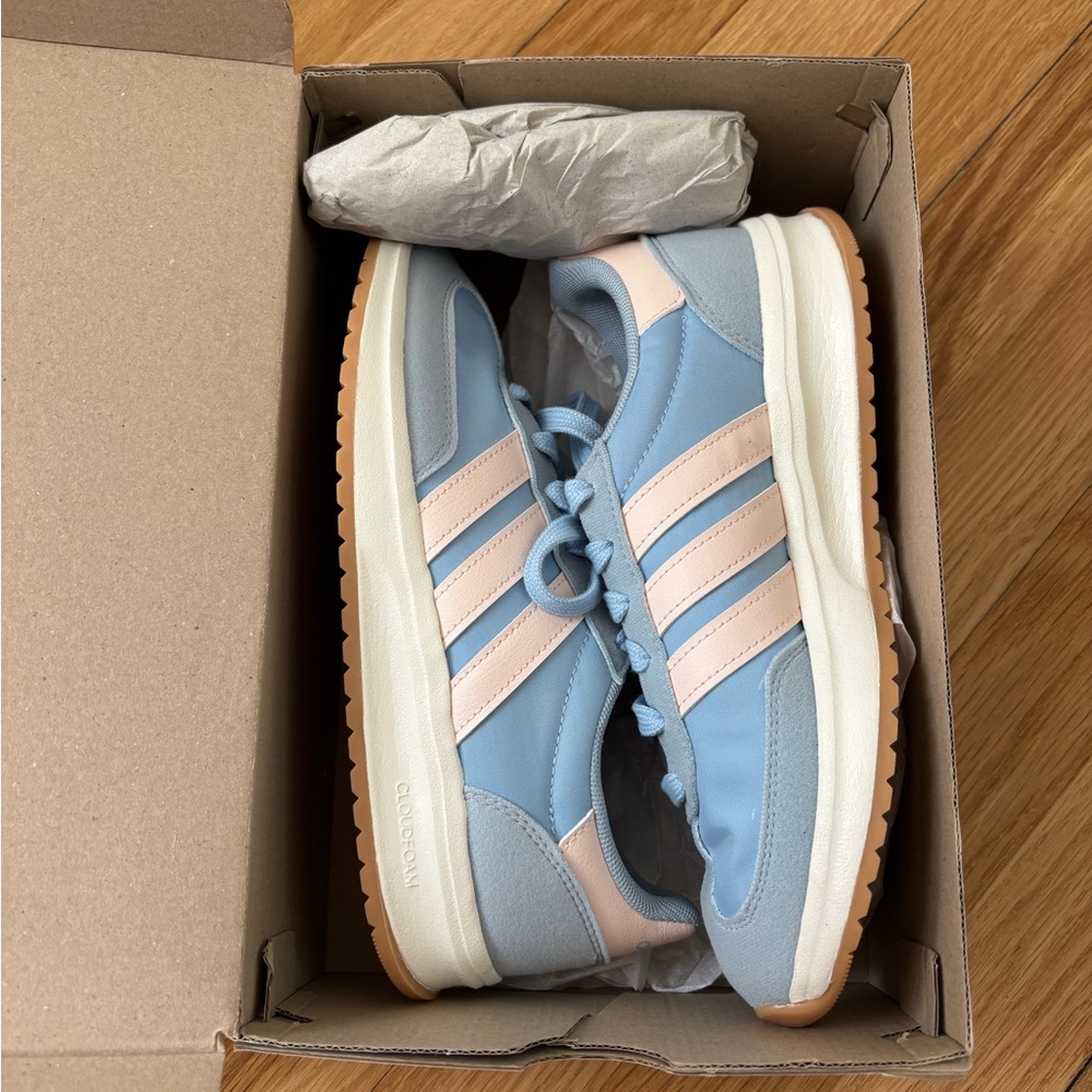 Adidas Sneakers